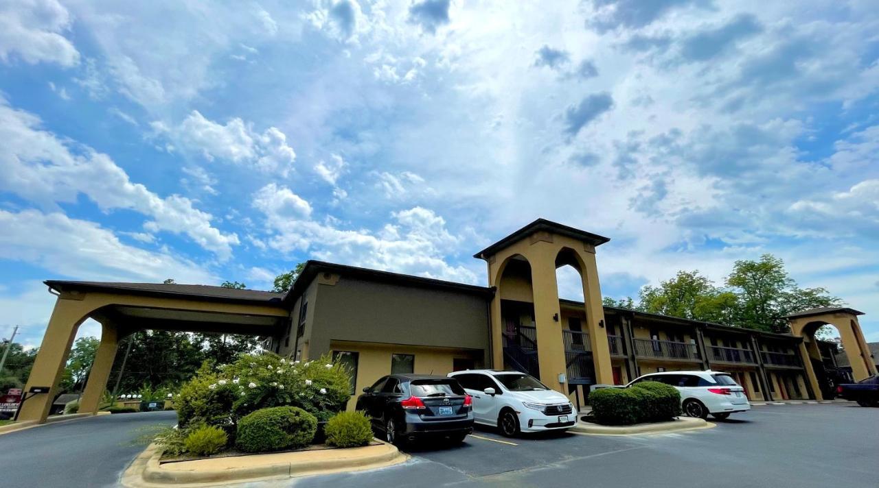 Luxury Inn & Suites Selma Dış mekan fotoğraf