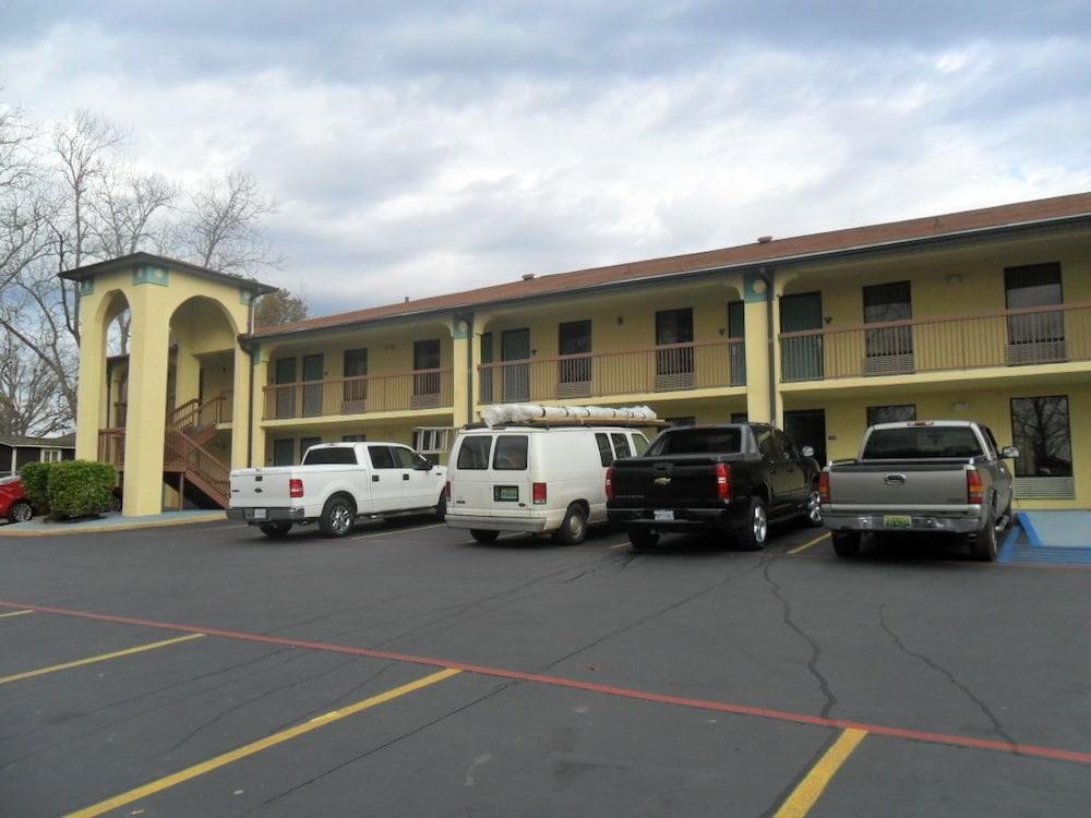 Luxury Inn & Suites Selma Dış mekan fotoğraf