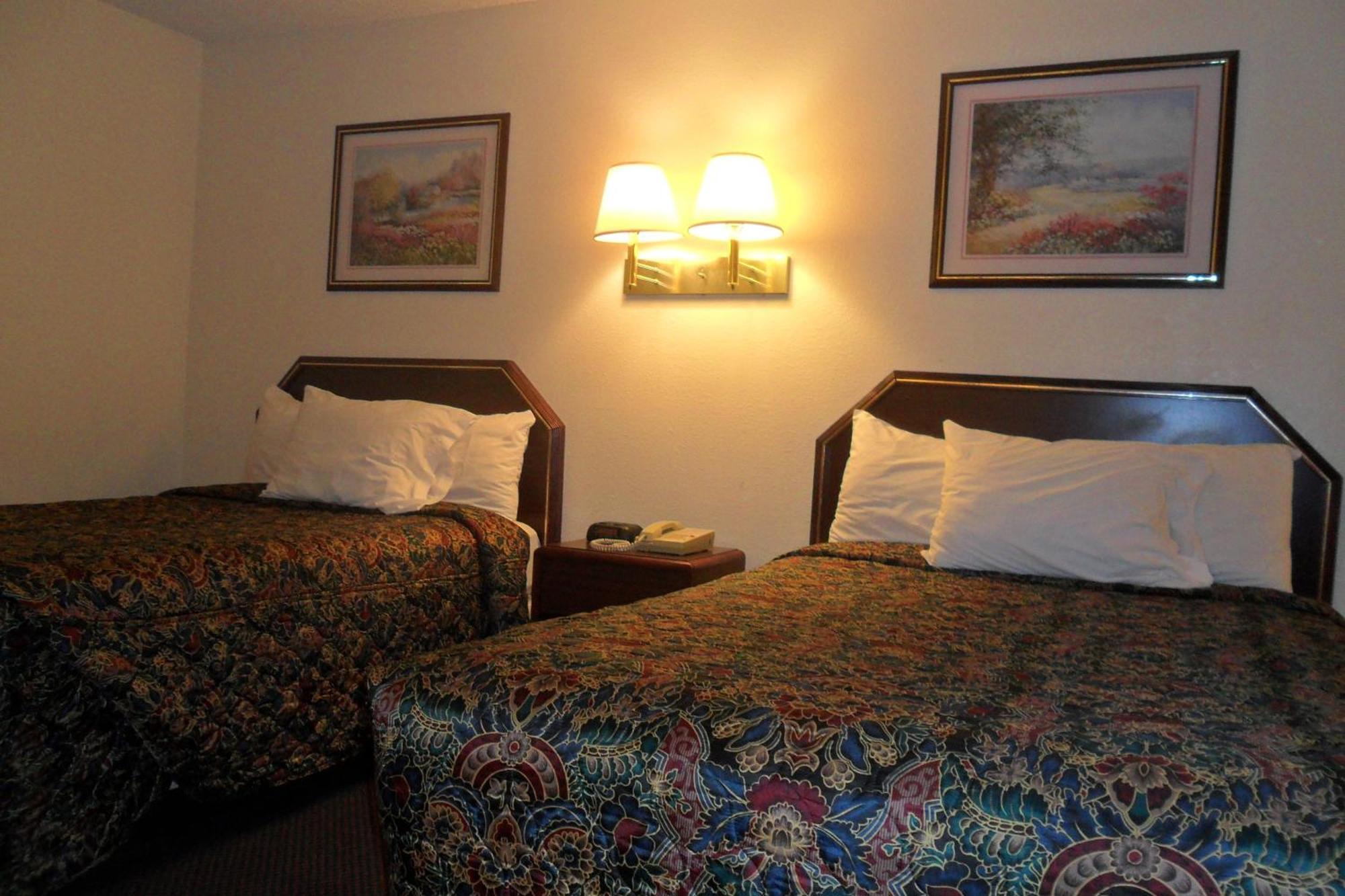 Luxury Inn & Suites Selma Oda fotoğraf